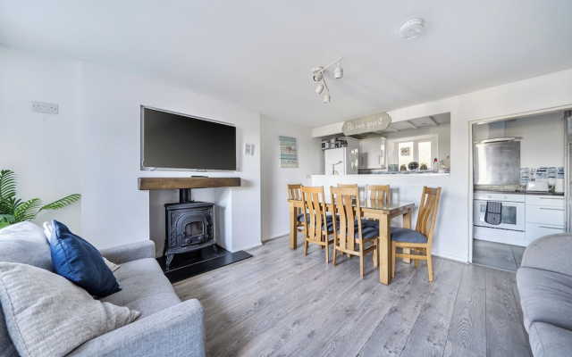 Stunning Sea View Blue Haven in Penmaenmawr