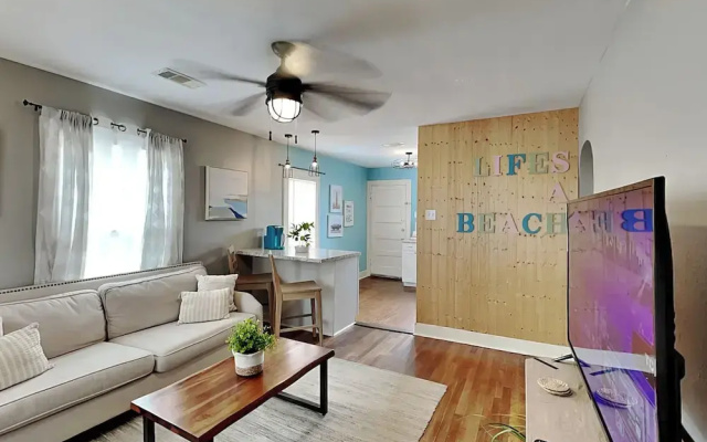 Sea Gem Topaz by Ryson Vacation Rentals