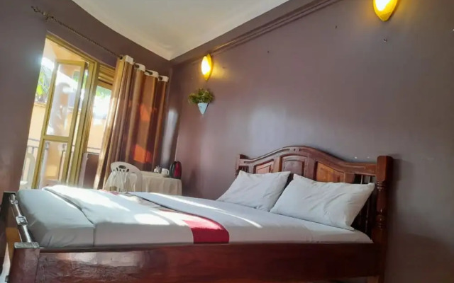 Twin Tower Gardens Hotel