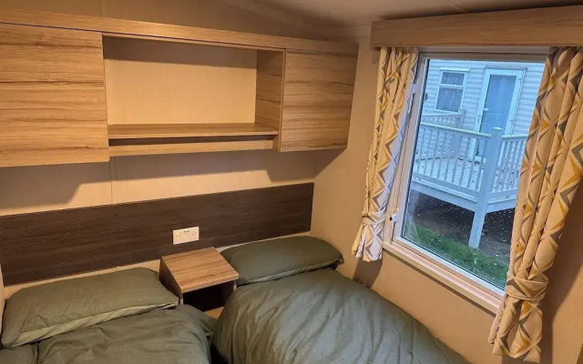 3br-sleeps6-parking-pool-nearbeach&skegness