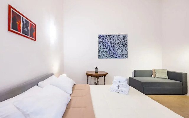 Art Apartment by Napoliapartments