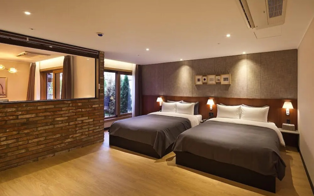 Brown-Dot Hotel Seomyeon