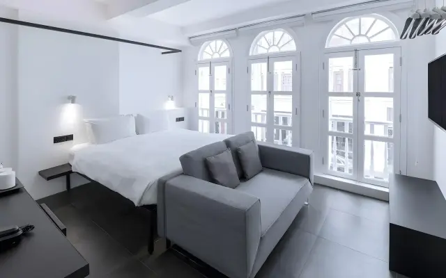 Hotel Mono