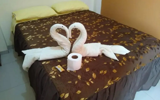 Hostal Macacona