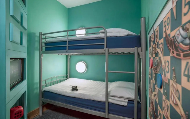 Big Blue Hotel