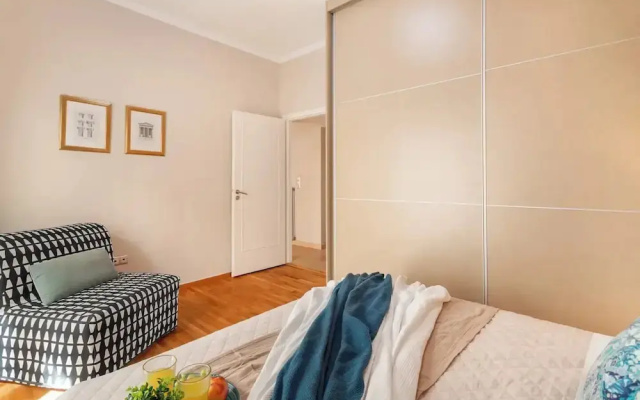 Stylish apt steps from Acropolis by GHH