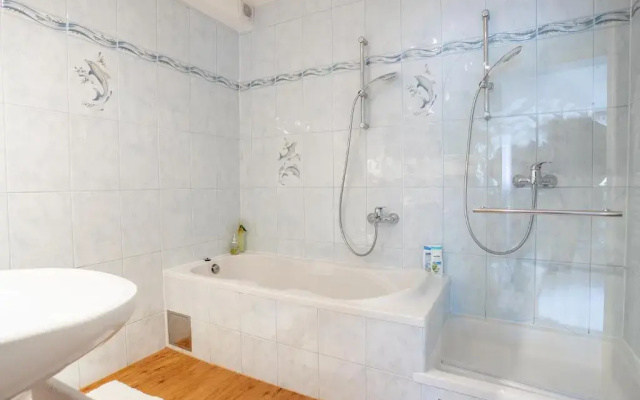Apartments Aqua