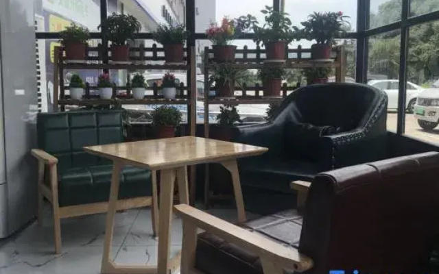 Tongling Weiduo Garden Hotel