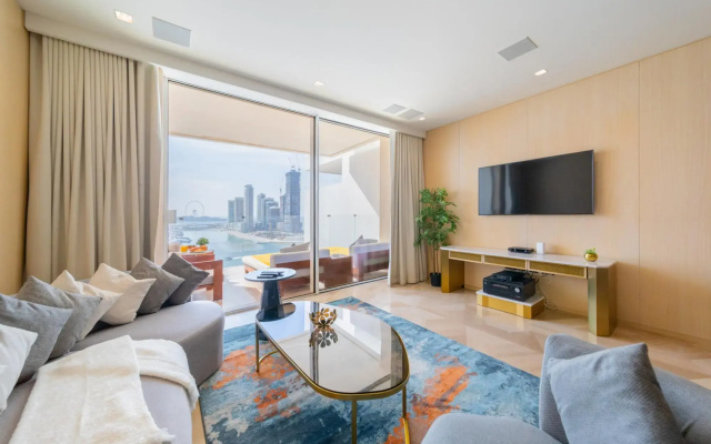 DXB - Five - 41506 - PJ