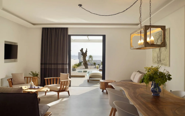 Sereno Natu Villas in Skyros