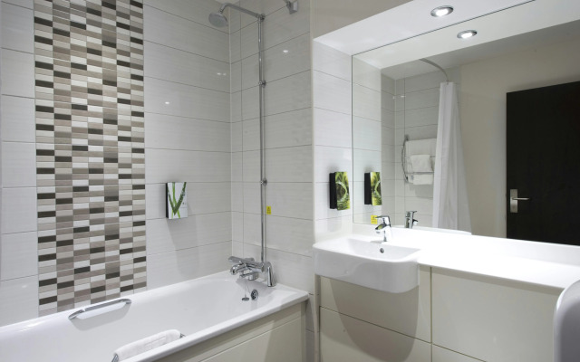 Premier Inn Gloucester - Quayside