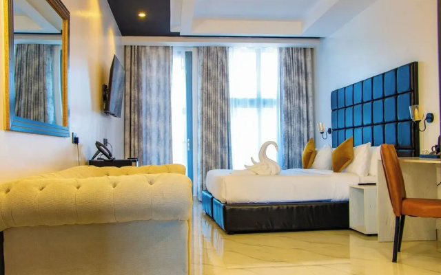 Avian Court Hotel