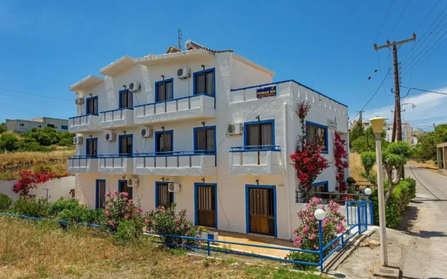 Gennadi Sun Apartments 300 m from the beach