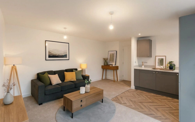 Modern Flat near Anfield & Free Parking