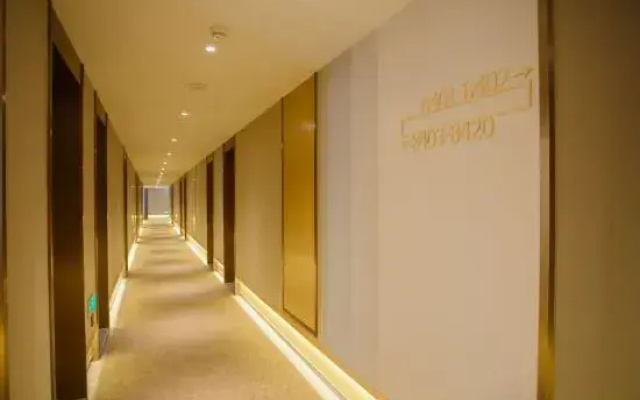 Super 8 Hotel (Akto)