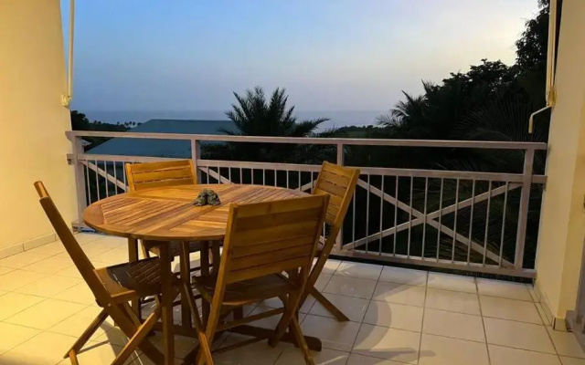 Zabana Lodge, dans un jardin tropical avec piscine