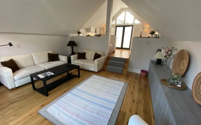 Lovely 1-bed Garden Apartment in London