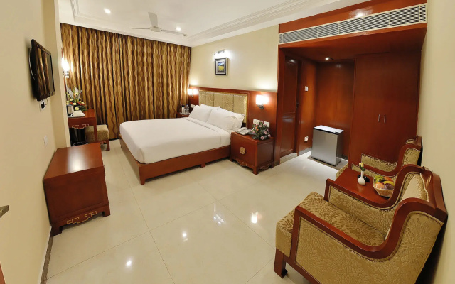 Metro Grand Hotel