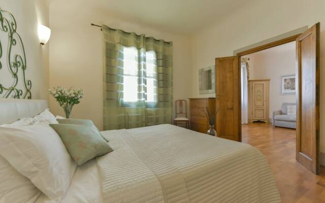 Апартаменты Palazzo Uguccioni Apartments Флоренция комната для гостей