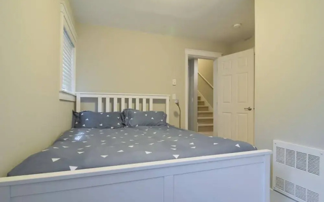 Seattle Vacation Home: Off The Wall