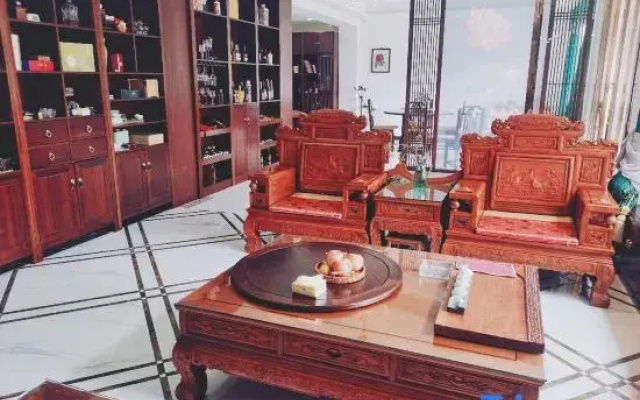Yizheng Sixteen Chrysanthemum Homestay