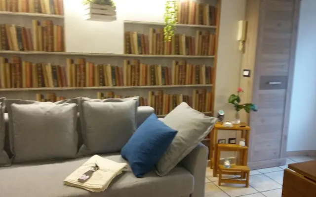 Lory's home near Rome