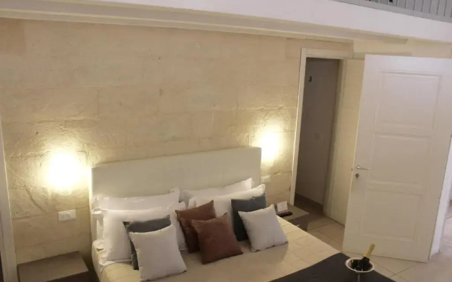 Up Room & Suite