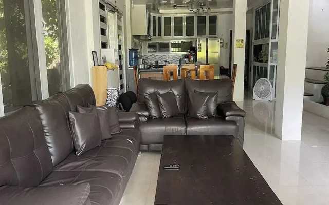Villa Teresa Esperanza Tourist Inn
