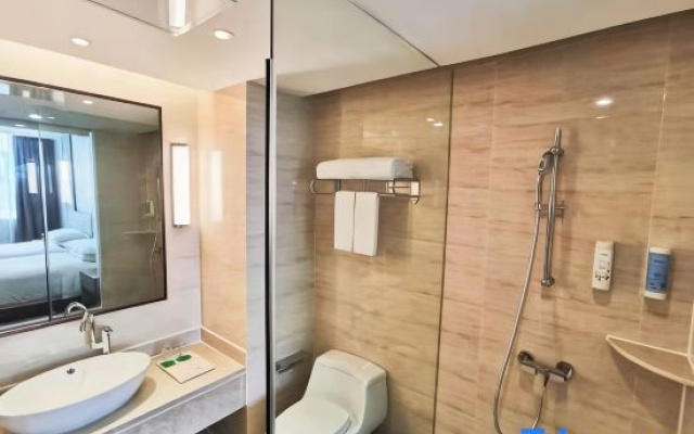 Vienna International Hotel (Wuhan Ikea)