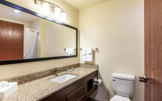 Cobblestone Inn & Suites - Fairfield Bay