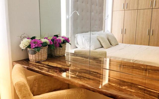 FlyViewFlatsGOLD PrivateHotTub with SeaView