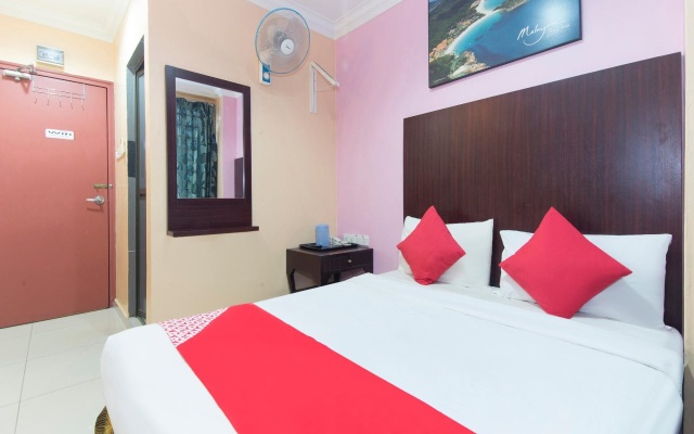 OYO 425 Hotel GS Inn