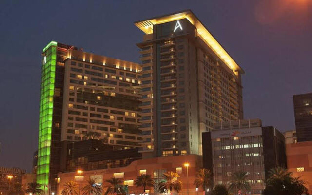 Отель Swissôtel Al Ghurair Dubai (ex.Al Ghurair Arjaan by Rotana) ОАЭ, Дубай - отзывы, цены и фото номеров - забронировать отель Swissôtel Al Ghurair Dubai (ex.Al Ghurair Arjaan by Rotana) онлайн вид на фасад