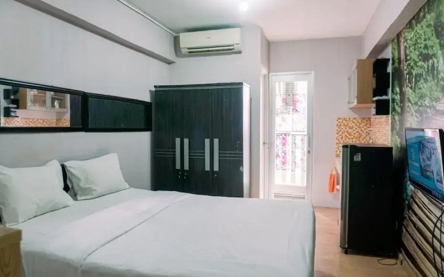 Warm And Cozy Stay Studio Green Bay Pluit Apartment