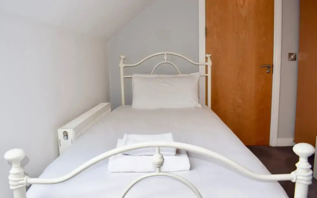 Stylish 3 Bedroom Portobello Townhouse
