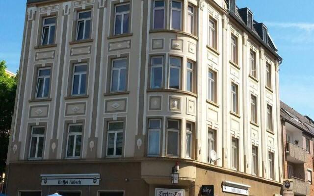 Апартаменты Köln Messe Apartment Herler Кёльн вид на фасад