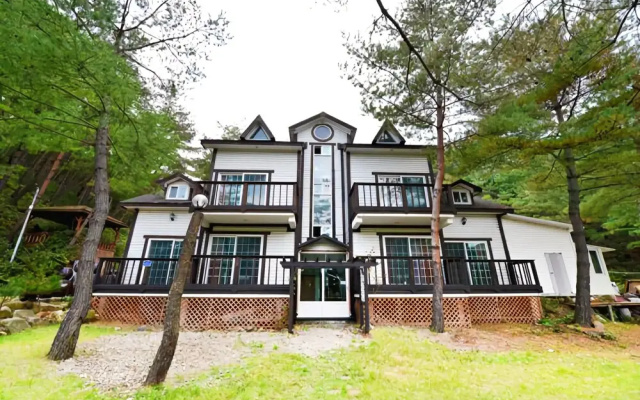 Pyeongchang Ever Green Pine Pension