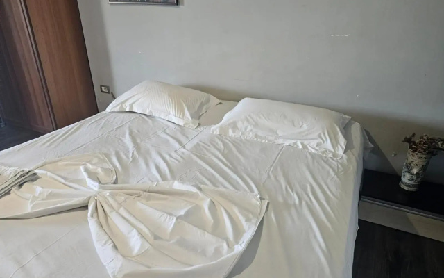 MAin Apartment
