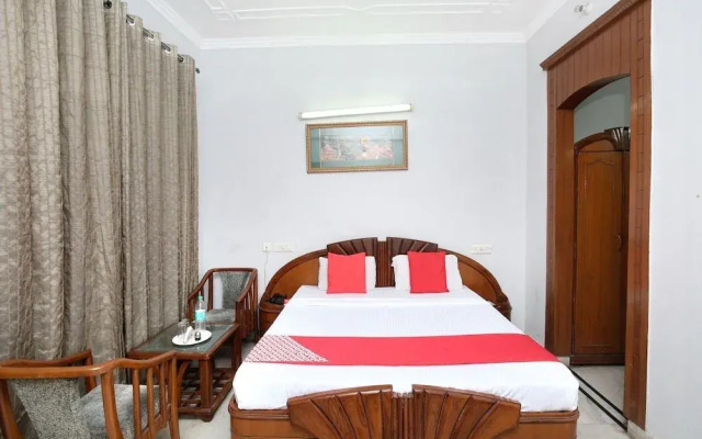 Hotel Ashish