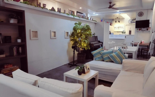 Crossroads Hostel Manila