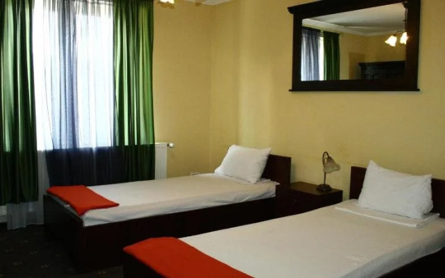 Hotel Carnival