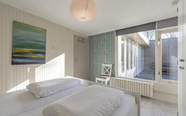 Beautiful, Modernly Furnished Bungalow at Walking Distance From the Beach