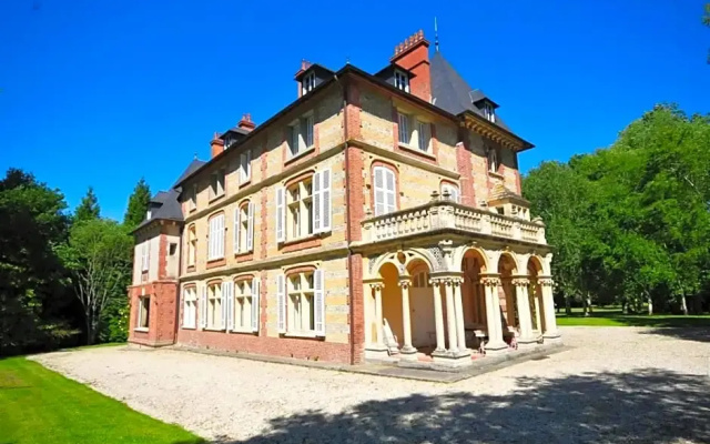hotelImage