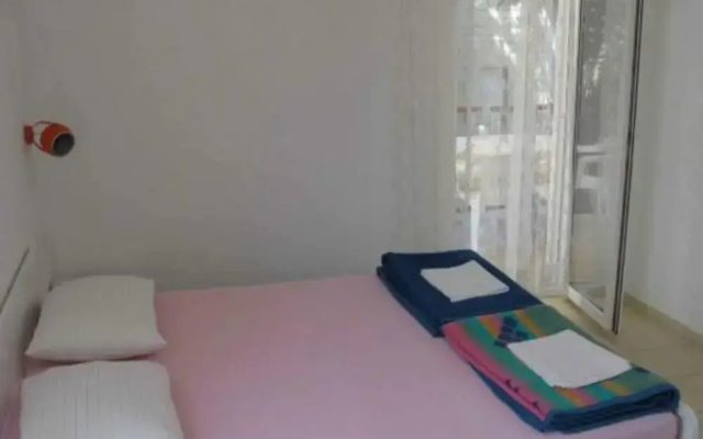 Apartments Boguvila - Two-bedroom Economy Apartment With Terrace -