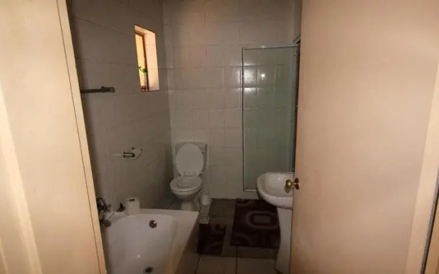 Ingwe Guesthouse