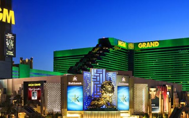 Отель The SKYLOFTS at MGM Grand США, Лас-Вегас - отзывы, цены и фото номеров - забронировать отель The SKYLOFTS at MGM Grand онлайн вид на фасад