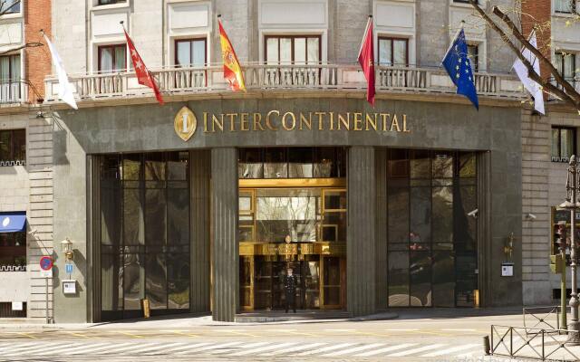 Отель InterContinental Madrid вид на фасад