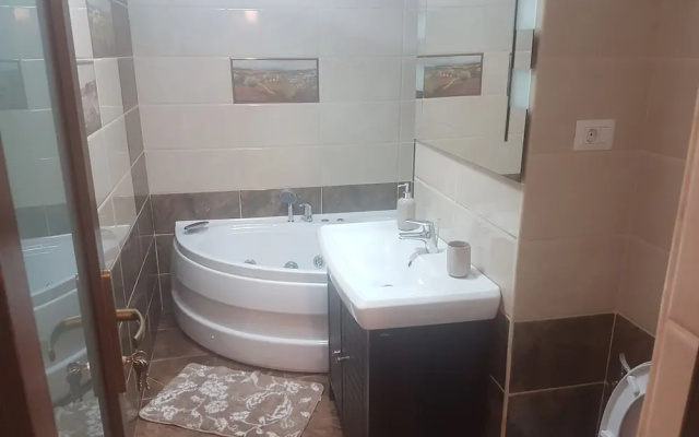 Duplex Alexandra