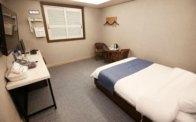 Asan Hotel