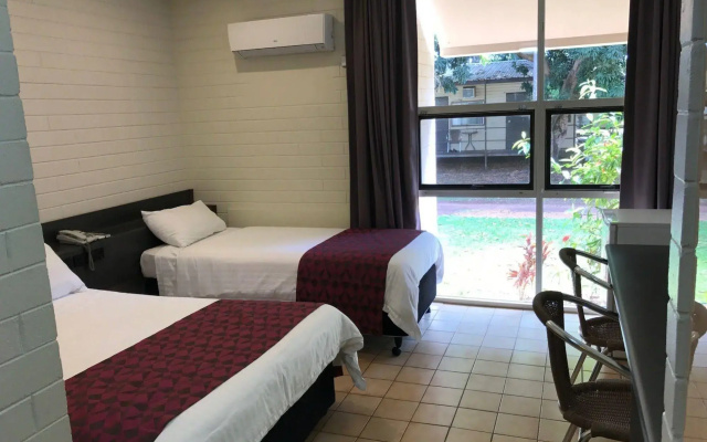 Albatross Bay Resort